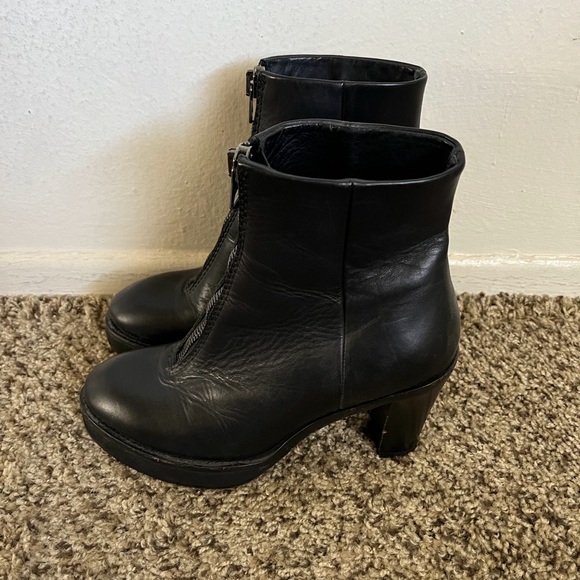 Acne Studios ‘Elise’ Ankle Boots - Picture 15 of 16